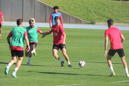 Martin Svidersky sigue creciendo como jugador en el Almería.