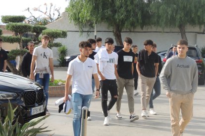 Equipos de las bases del club llegando a La Jábega.