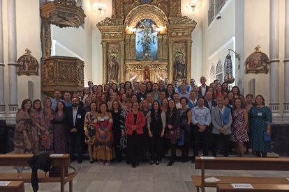 Foto de grupo de la promoción del 95 de la Compañía de María en su regreso al colegio.