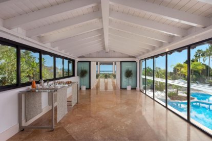 Zonas comunes y salas de reuniones.