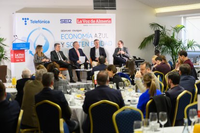 Vista parcial del salón del Hotel Avenida donde tuvo lugar en acto.