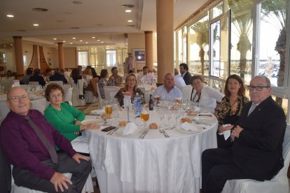 El vocal del colegio, Andrés Ramírez y asistentes.