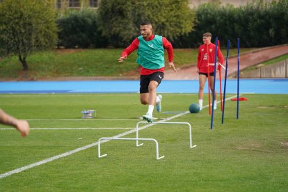 En el circuito físico que terminaba con lanzamientos a puerta.