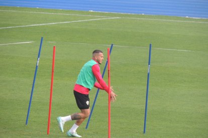 Apretando el acelerador antes de disparar a puerta.