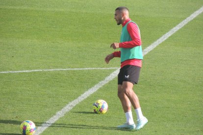 Con muchas ganas en su estreno con el Almería.