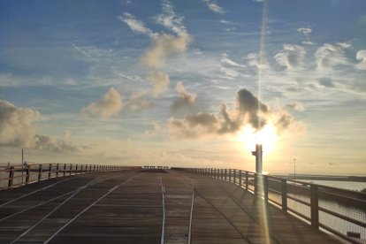 La zona más ancha del antiguo cargadero del mineral, convertido ahora en paseo peatonal. 