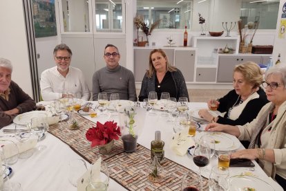 Un centenar de cocineros y acompañantes acudieron al almuerzo.