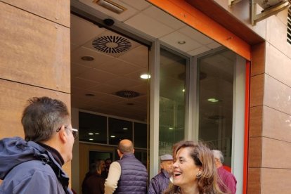 Llegada a la sede de Carmen Aguilar.