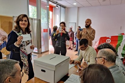 Aguilar, antes de votar.