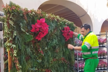 El reparto de pascueros continuó por la tarde en los barrios de Costacabana y La Cañada.