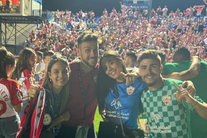 Una foto para el recuerdo en la fiesta del ascenso.