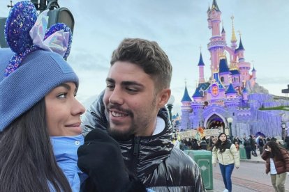 Pozo y Pilar disfrutando hace pocas semanas en Disneyland.