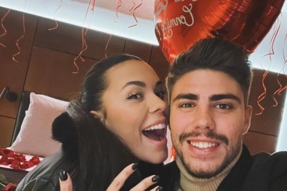 Momento en el que anunciaron que se casan.