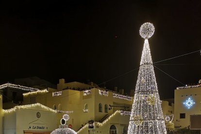 Así de bonita está Plaza Nueva.