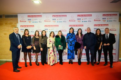 Staff de LA VOZ con integrantes de TGestion y Addingestion.