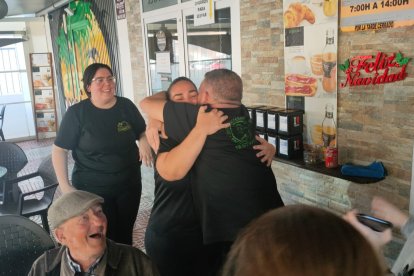 Celebración entre los agraciados.