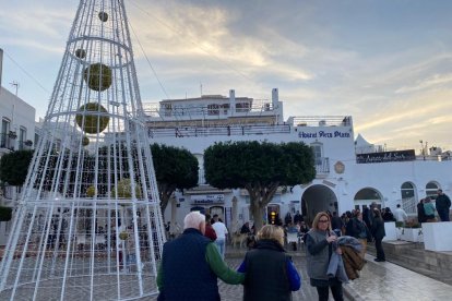 El alumbrado antes de encenderse.