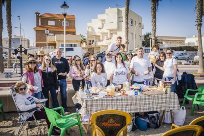 Foto de una concurrida moraga facilitada por el Ayuntamiento de Roquetas de Mar.