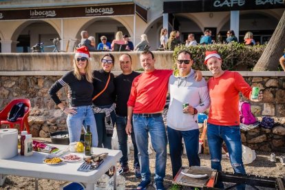 Foto de una concurrida moraga facilitada por el Ayuntamiento de Roquetas de Mar.