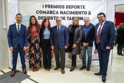 _Premiada Gérgal junto a Alcalde Miguel Gijarro y el de Fiñana Rafa Monte