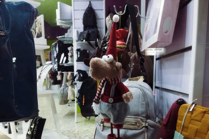 Escaparate con decoración.