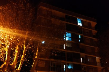 Luces en un balcón.