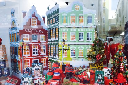 Regalos en un escaparate.