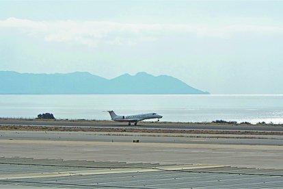 Abril: El aeropuerto anuncia 4.800 vuelos hasta octubre.