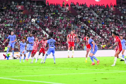 Agosto: El Almería roza la épica ante el campeón de Liga, el Real Madrid.