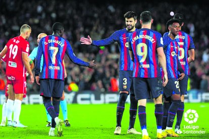 Noviembre: El Almería no amarga la fiesta de despedida de Piqué.
