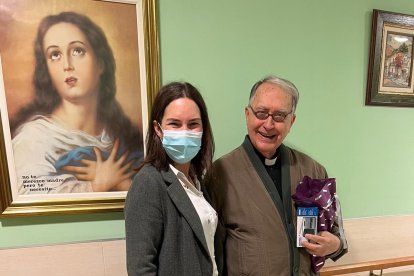 Caras de agradecimiento a los miembros de la iniciativa ante este gesto navideño.