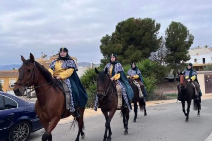 La Cabalgata de Reyes por los barrios de Berja ha sido de las más madrugadoras de este jueves.