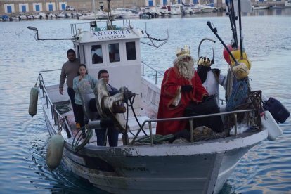 Los Reyes Magos llegando al Puerto de Carboneras.