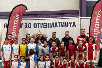 Los equipos femeninos de Alhama y Dalías.