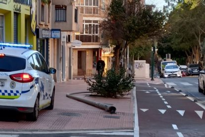 Una farola ha caído en la capital.