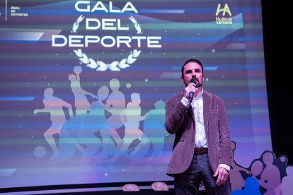 El concejal de Deportes de HuércalJesús Pomedio.
