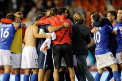 Celebración tras una trabajada victoria frente al Valencia que era un equipo que luchaba por Europa.