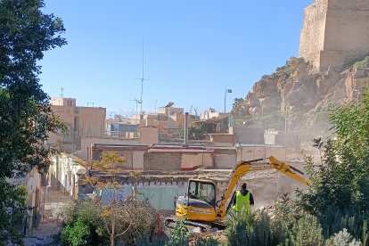 Las máquinas ya trabajan en las demoliciones de calle Hércules