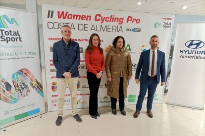 La delegada de gobierno, Aránzazu Martín, no quiso faltar.