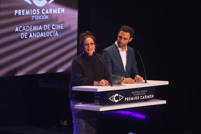Ana Álvarez y Edu Rosa durante la entrega de premios.