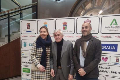María José Martín, concejala de Deportes de El Ejido, Muñoz y José Lirola, director de Deportes ejidense.