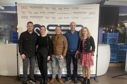 Miguel Ángel Jimenez y Vanesa G. de Cultura Biker, Pedro Parra de Audiologica y Santos Álvarez e Inma C. de Cash Borosa.