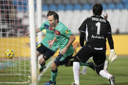 Iniesta celebrando uno de los goles.