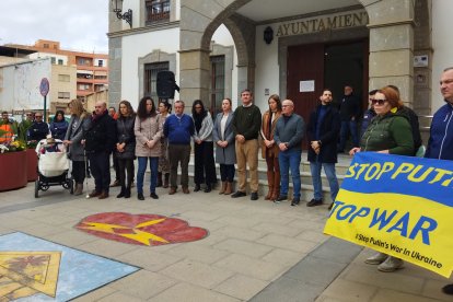 Concentración en el Ayuntamiento de Adra.