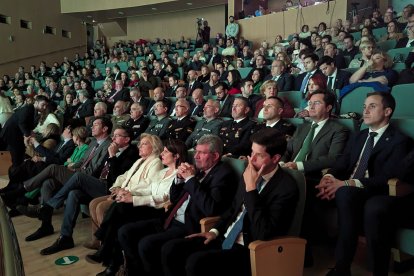 Alcaldes de los municipios de toda la provincia han acudido al acto multitudinario que se ha celebrado en Huércal-Overa.