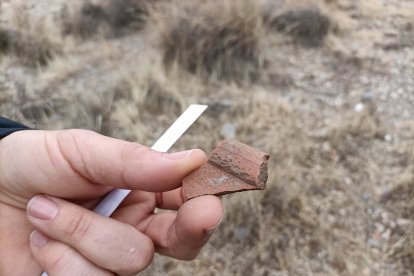 Los bordes, las asas o el grosor de la cerámica ayuda a datarla