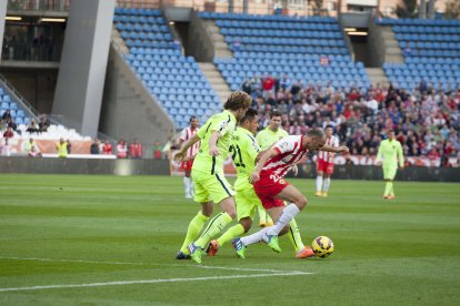 Messi mira a Soriano que lideraba a un Almería con hambre de vivir la LFP.