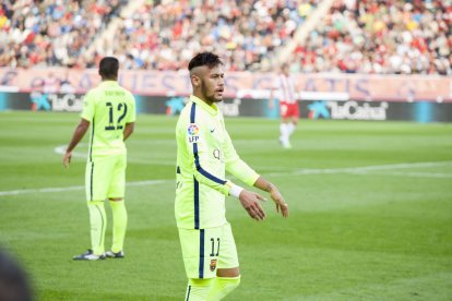 Neymar se cargó la fiesta al entrar en la segunda mitad.