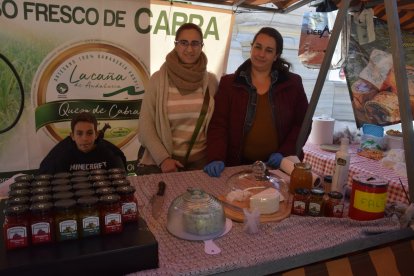 Pilar Carreño que elabora los quesos La Caña de Andalucía en Alboloduy con la familia.