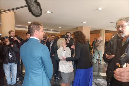 Con Rosanna Zanetti y su madre, María Ferre, saludando a la alcaldesa.